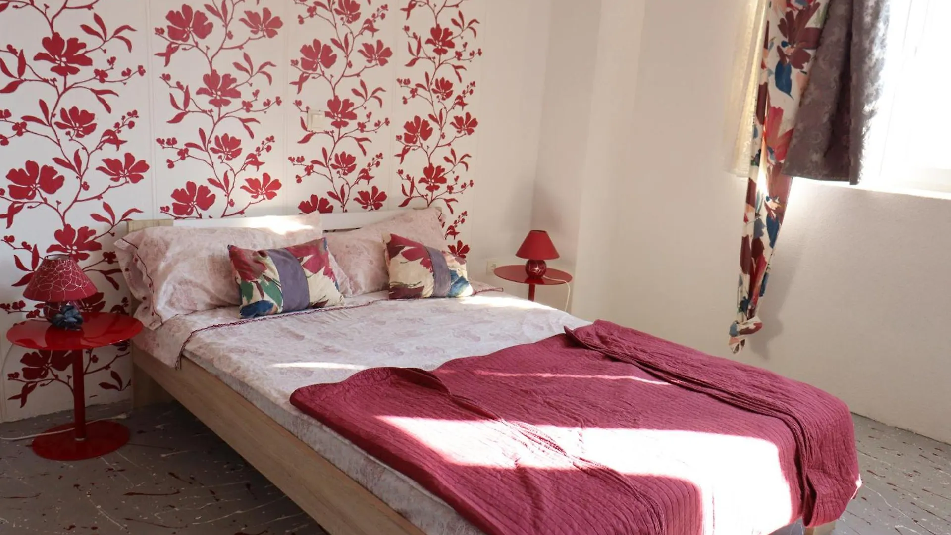 Holiday home Disco Den Villa Kras