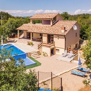  Villa Nabucco